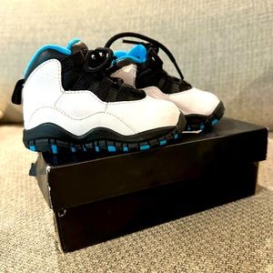 Kids: USED-Authentic Jordan 10 RETRO- white/powder blue- black